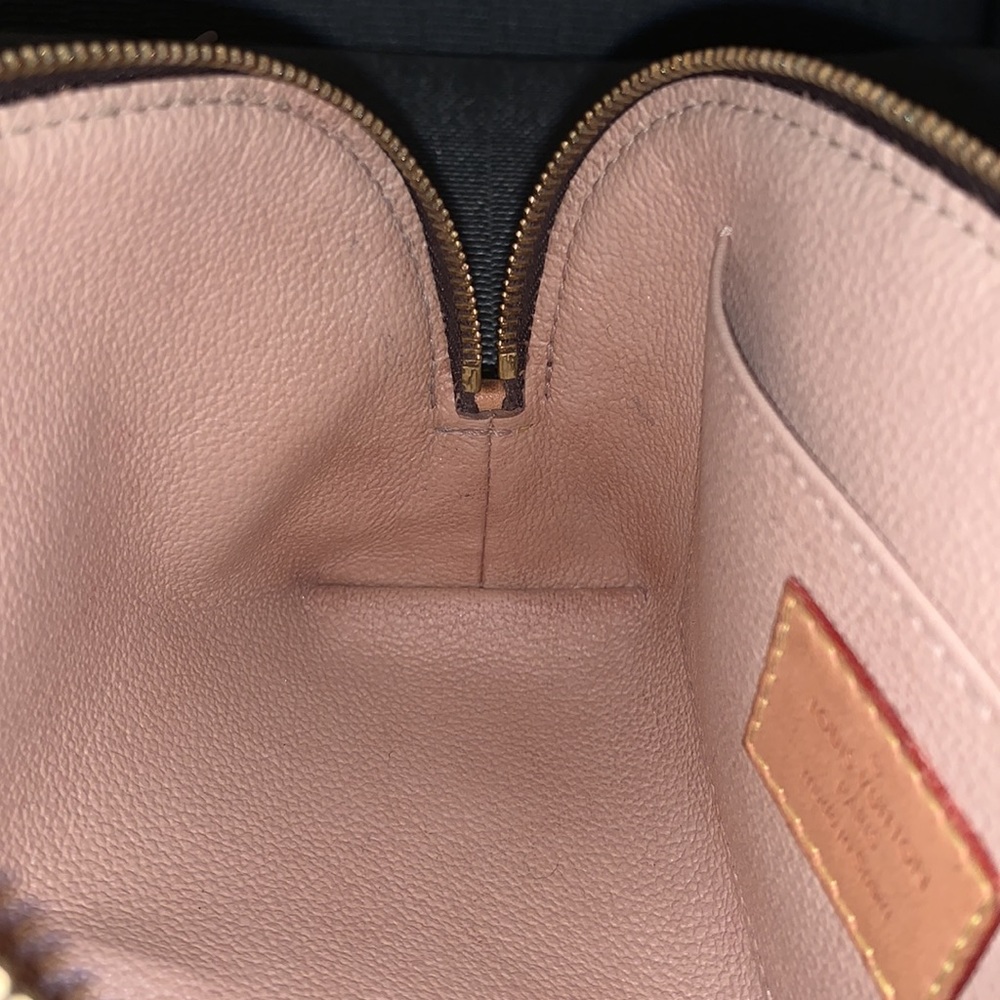 Louis Vuitton PM cosmetic case - Picture 13 of 16